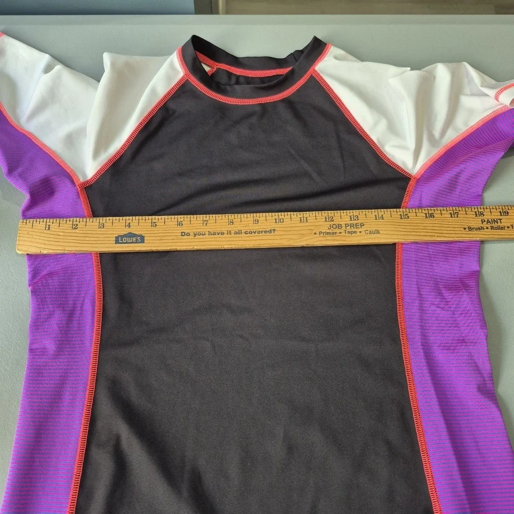 Nike Swim Shirt Womens Medium Black Rashguard Short Sleeve Top Surf Beach